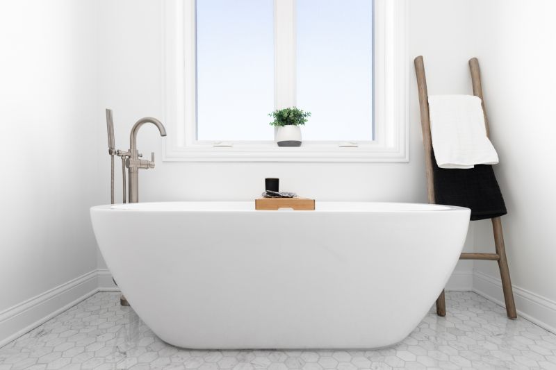 Space-saving Corner Bathtub